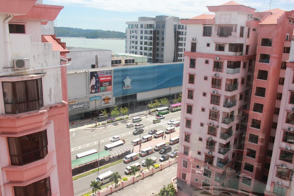 Marina Court Kk *